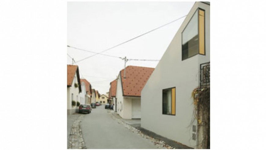 2 d cad drawing of road view from front Auto Cad software